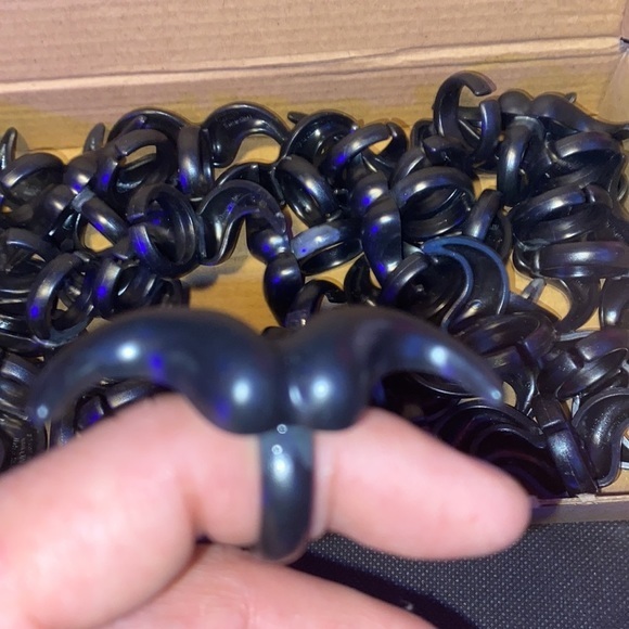 Plastic Finger Moustache Black One Size - Picture 3 of 3